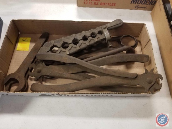 Vintage Tools, Wrenches, Hog Ring Pliers, Thread Chasers