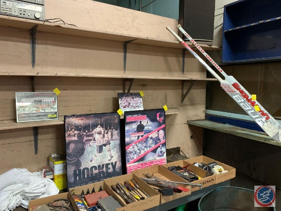 UNO Maverick Hockey Memorbilia ( 2 Hockey Sticks, 4 Pictures/Posters)