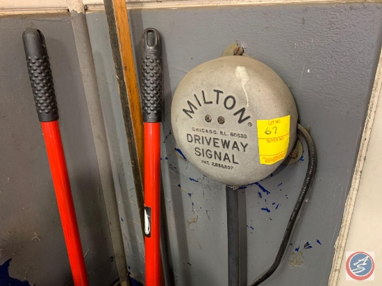 Milton Vintage Driveway Bell With Hose