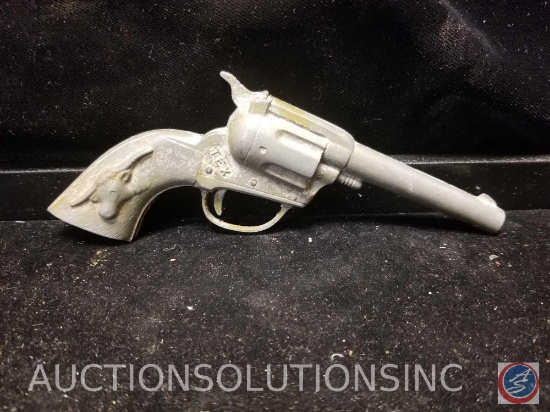 Vintage Hubley Tex Cap Gun