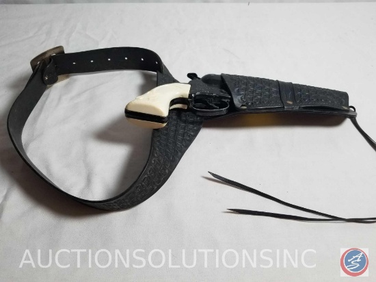 Vintage Mattel Fanner 50 Cap Gun With Black Mattel Holster Belt