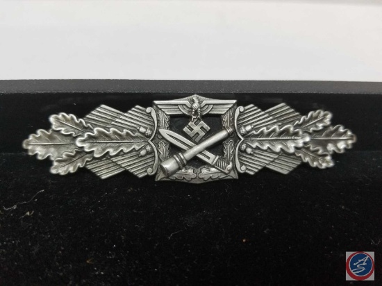 German WWII Army Silver Close Combat Clasp with German Eagle Clutching a Swastika with Bayonet and
