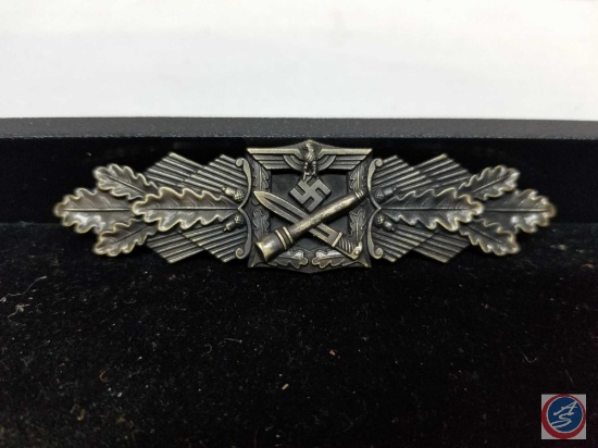 German WWII Army Bronze Close Combat Clasp with German Eagle Clutching Swastika in Talons with Cross