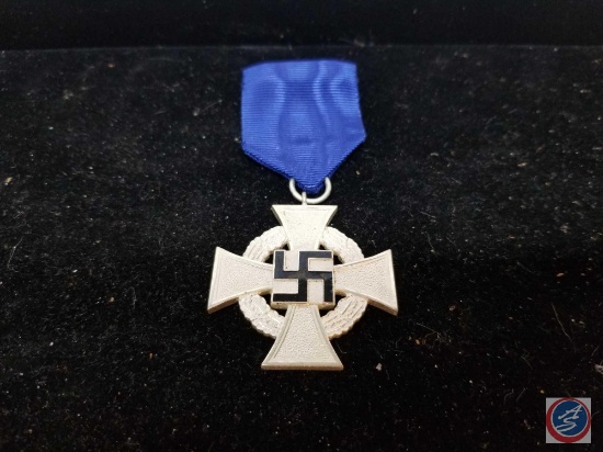 German WWII Political NSDAP 25 Year Faithful Service Cross Black Enameled Swastika in Center of
