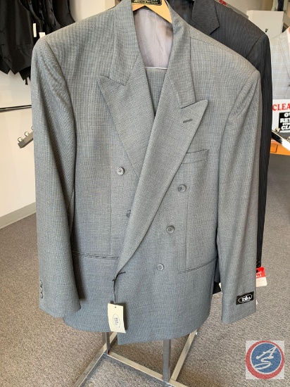 Tallia uomo Two piece double breasted men?s suit size 42 long 100% worsted wool