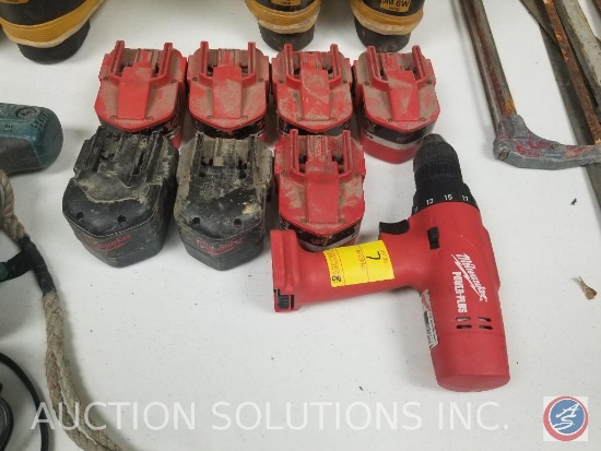 Milwaukee 1/2" Driver/Drill No. 0512-21 And 7 Batteries