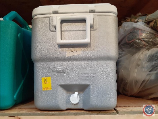 Coleman Xtreme Cooler with Handles