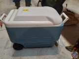 Igloo Chest Cooler on Wheels with Handle