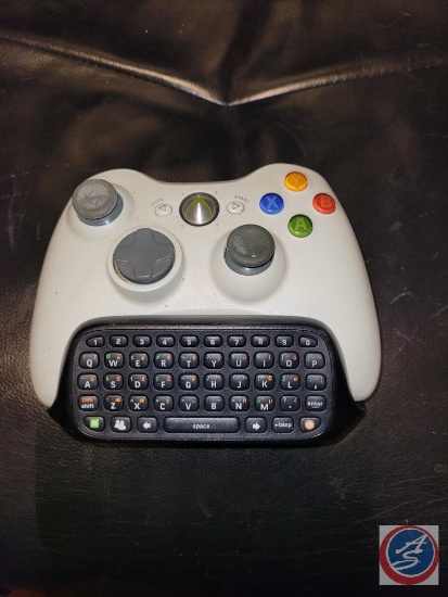 X box 360 controller and chat wireless chat pad