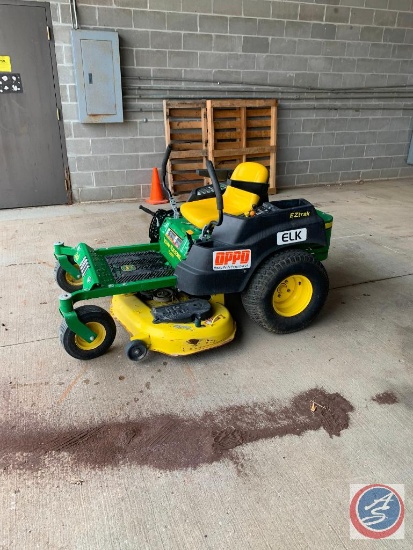 John Deere... Z425-48C EZ-Trak zero turn mower 22hp 48 inch deck 111.3 hours New battery!