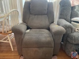 Recliner with Ultra Comfort America Controls Measuring 36'' X 30'' X 42''