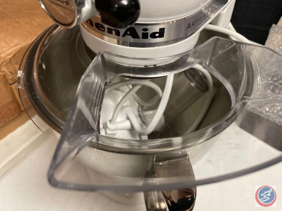 Kitchen Aid Artisan Series 10 Speed 5Qt. Stand Mixer Model #KSM150PSWH