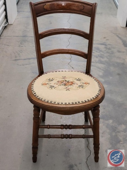 Vintage Round Base Chair with Tapestry