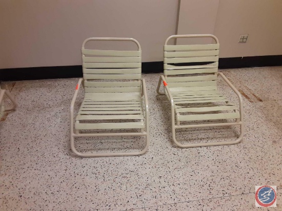 (2) Outdoor Aluminum Frame Plastic Webbing Chairs 19" L * 22 1/2" W * 23" H