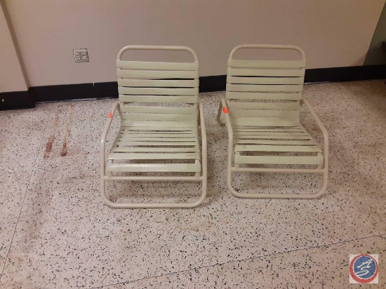 (2) Outdoor Aluminum Frame Plastic Webbing Chairs 19" L * 22 1/2" W * 23" H