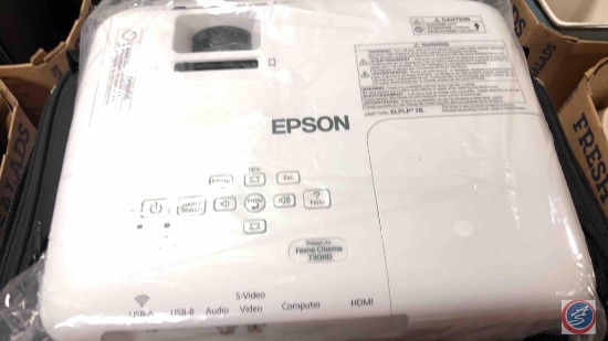 New Epson projector powerlite Home Cinema 730HD w/ remote, power cord in a new logic case s/n