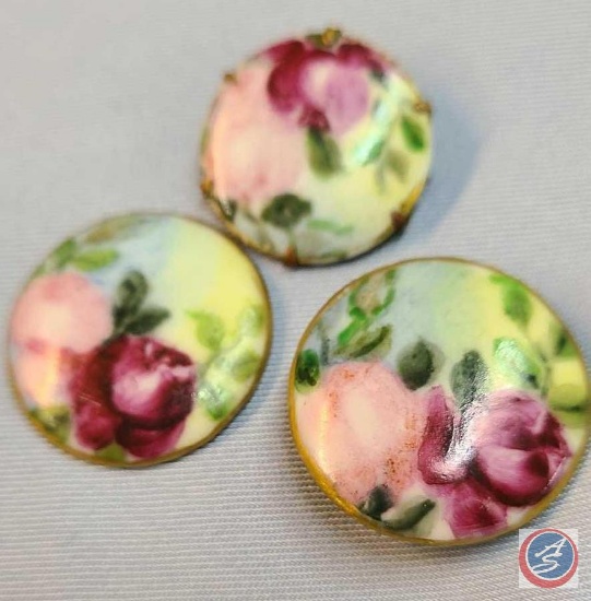 (3) porcelain painted buttons and brooch