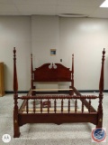 Vintage 4 Poster Bed . Approx Measurements are: 60