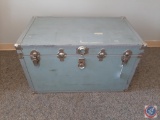 Large blue flattop steamer trunk w/ metal fittings. Intact handles, plastic tray & no key. H 23.5?x
