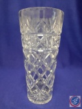 Clear glass vase with diamond pattern. H 10? ...