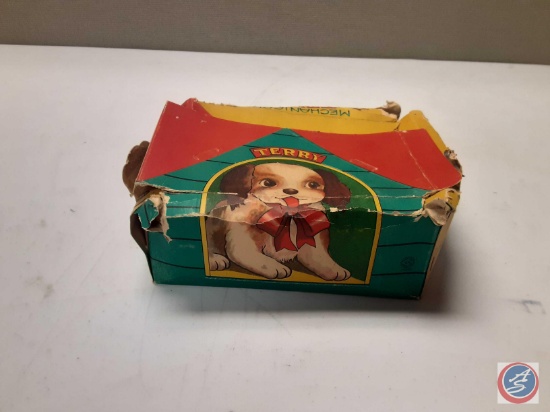 Vintage Mechanical Terry wind up dog box in poor condition