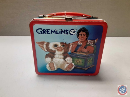1 Gremlins lunch box no thermos