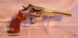 Manufacturer: Smith & Wesson CaliberGauge: 357 Magnum Model: 19-5 FirearmType: Revolver