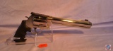 Manufacturer: Smith & Wesson CaliberGauge: 500 Magnum Model: 500 FirearmType: Handgun SerialNumber: