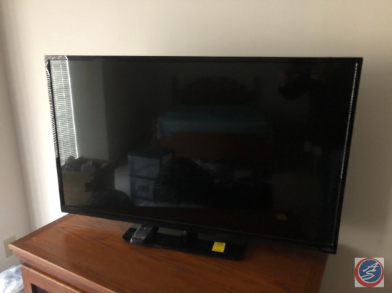 Vizio Flat Screen TV 43"