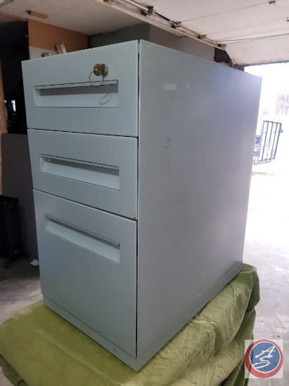 3 Drawer metal file cabinet with key