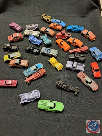 (33) Tootsie Toy Cars