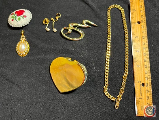 Assorted Brooches