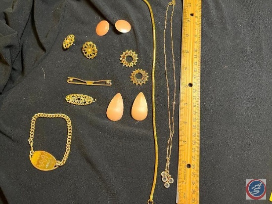 Bracelet, tie pin, earrings and necklace