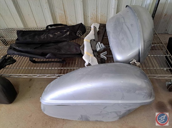 Hard saddlebags for a motorcycle
