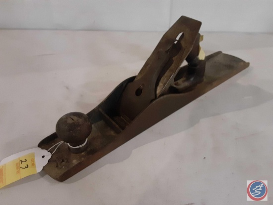 (1) Bailey wood plane number 6