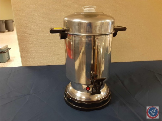 DeLoughi Coffee Maker 80 cup