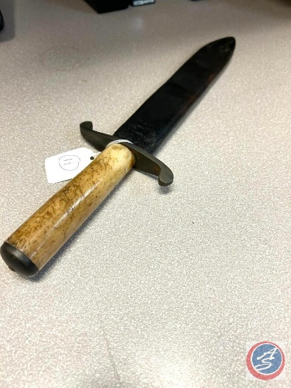 WW2 trench knife and sleeve