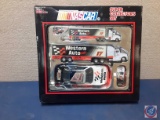 Racing Champions Nascar Super Collectors Set #17 Darrell Waltrip