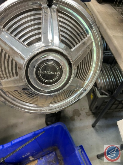 4 sets of 4 Mustang hub caps
