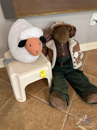 Step stool and (2) stuffed animals (lamb & moose)