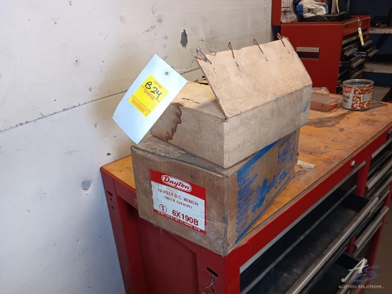Dayton Winch with Remote