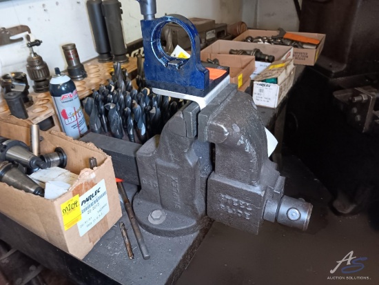 Bench Vise with Cat 40 Workholder