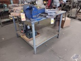 Work Bench with Vice Attachment 45 x 45 x 32