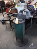 Columbian Bench Vice on Stand