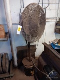 Stand Up Shop Fan