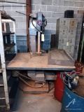Bandsaw with 49