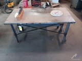 Metal Table 30 x 60 x 34