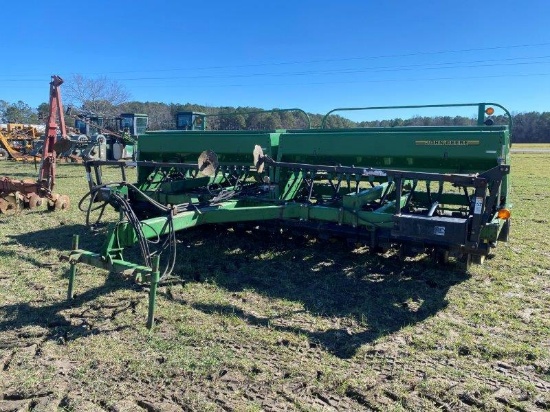 John Deere 750 20 ft. grain drill