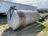 2000 gallon fuel tank w/ electric pump