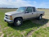 1999 Cheverlot 1500 Extend Cab Pickup Truck, V8, AT, 4x4